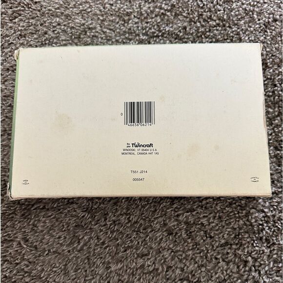 Vintage Twincraft Spring Flowers Daffodil Decal Soap Unused in Original Box Rare - Picture 2 of 2